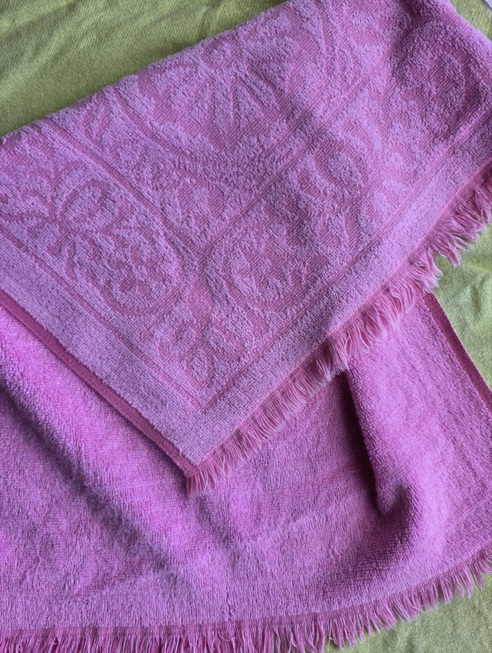 Vintage Sears Hand Towel Bubblegum Pink Fringed Bath Towel 1950 1960 Decor